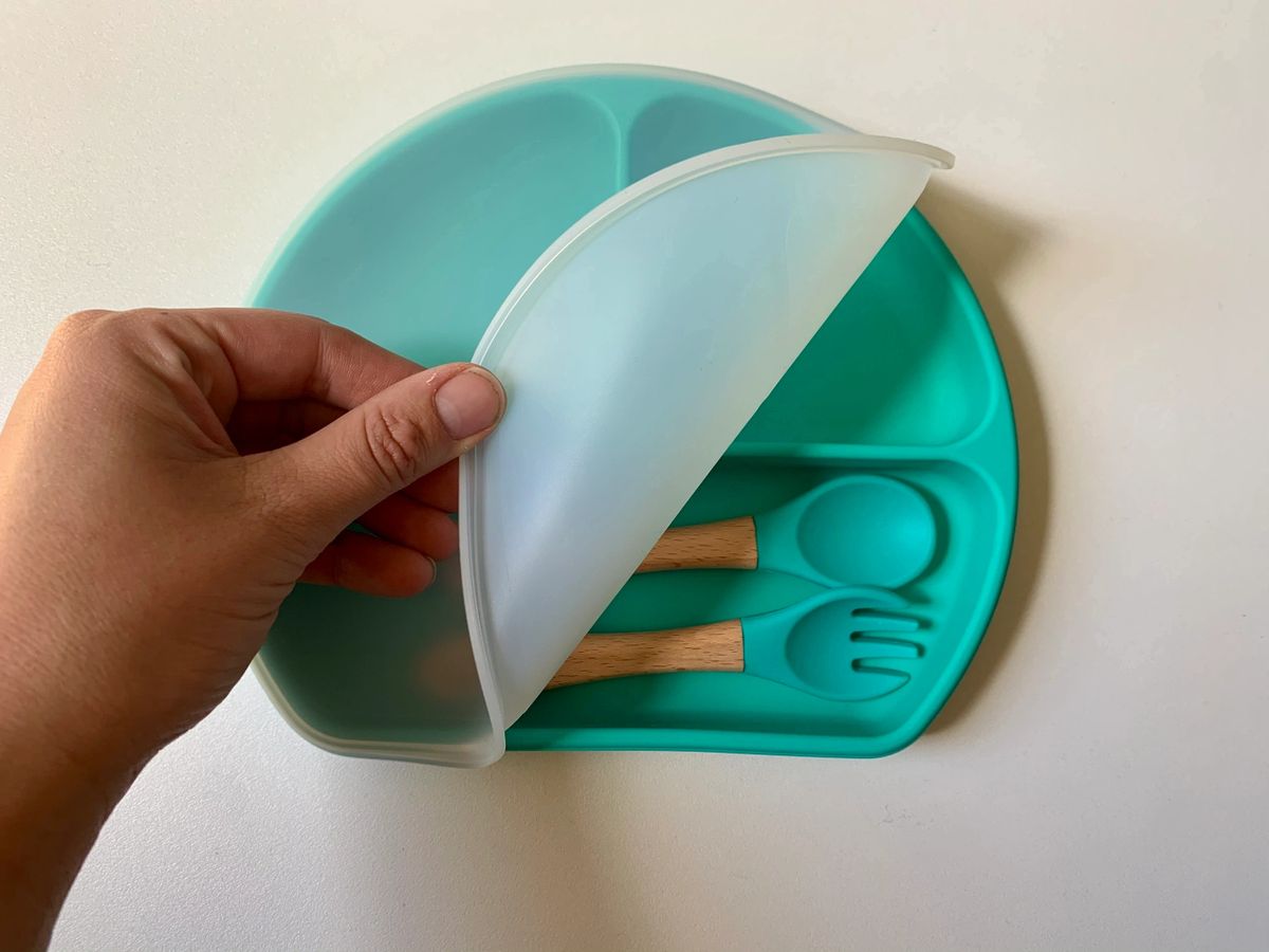 Silicone Plate + Lid and cutlery set