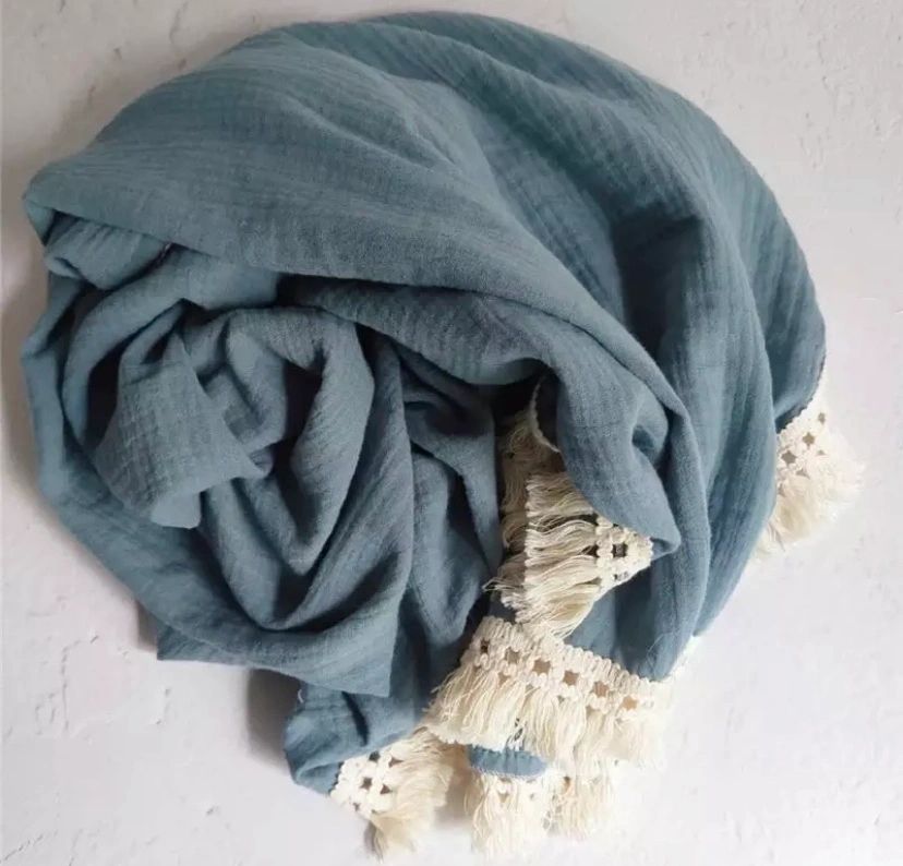 Tassel muslin throw