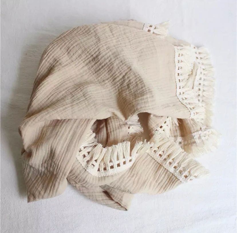 Tassel muslin throw