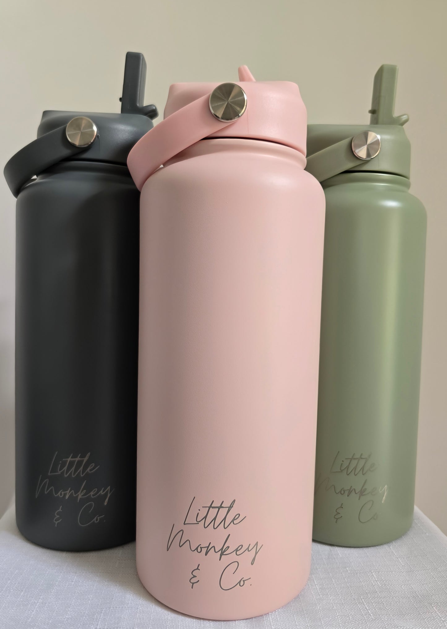 1Litre Insulated Drink Bottle – Straw Lid & Handle (not customised)