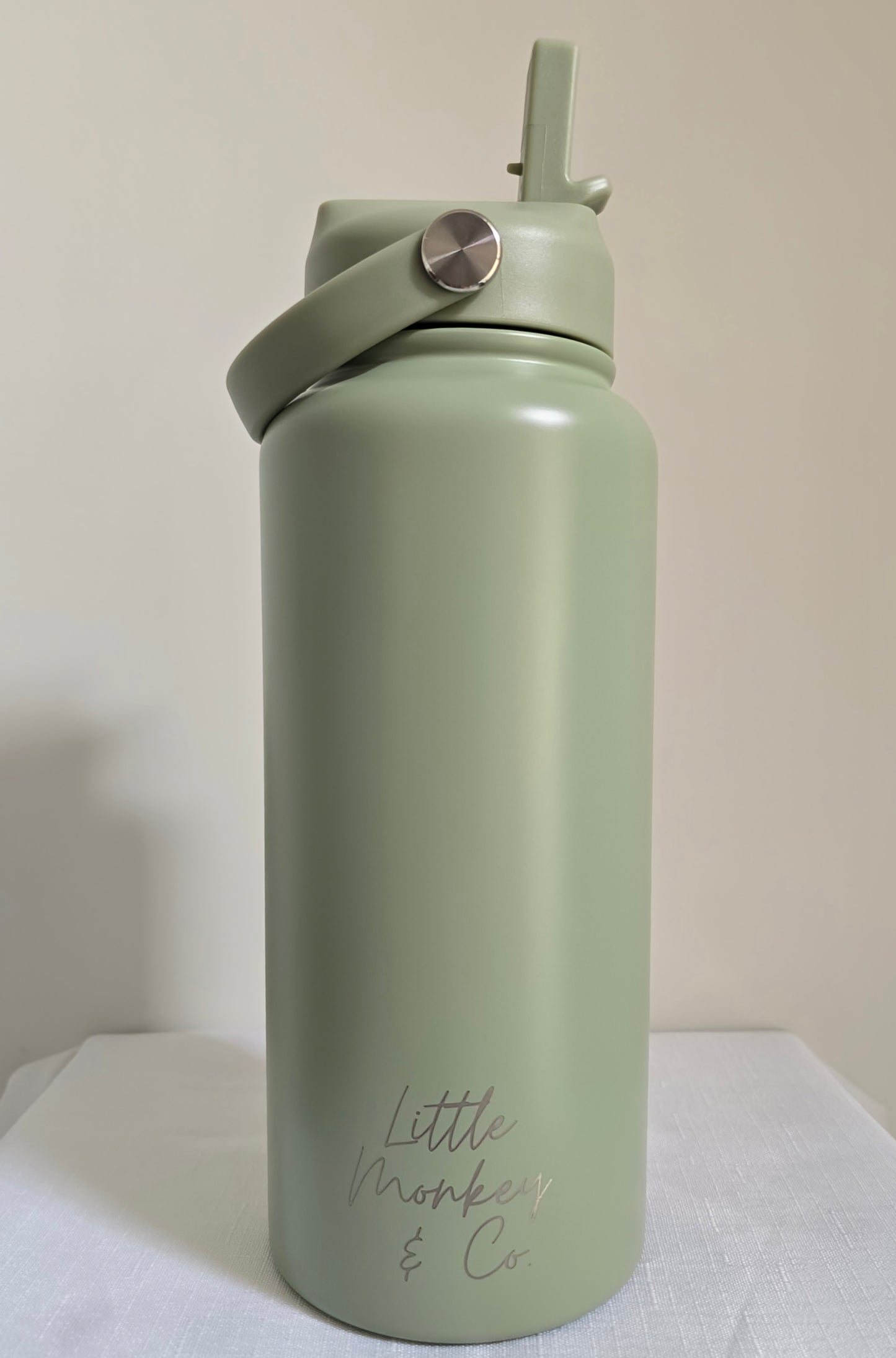 1Litre Insulated Drink Bottle – Straw Lid & Handle (not customised)